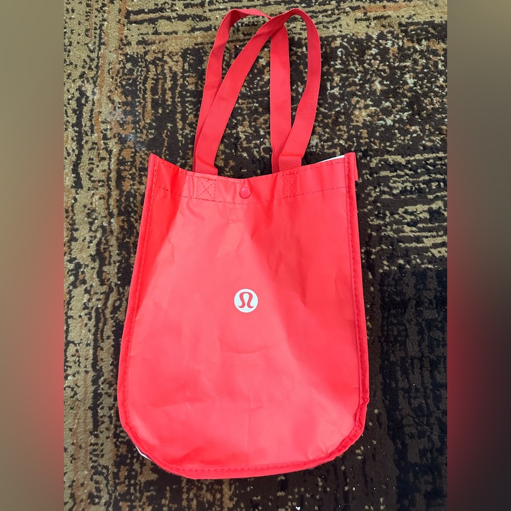 Lululemon red & white small tote bag